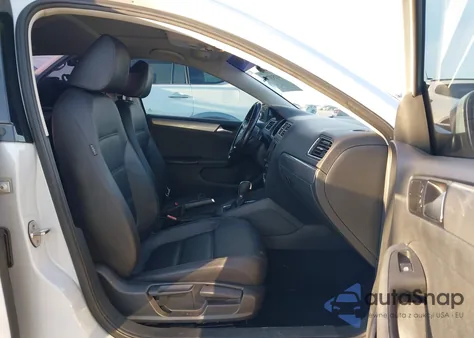 2017 Volkswagen Jetta 1.4T Se z USA, uszkodzony, nr VIN 3VWDB7AJ1HM312216